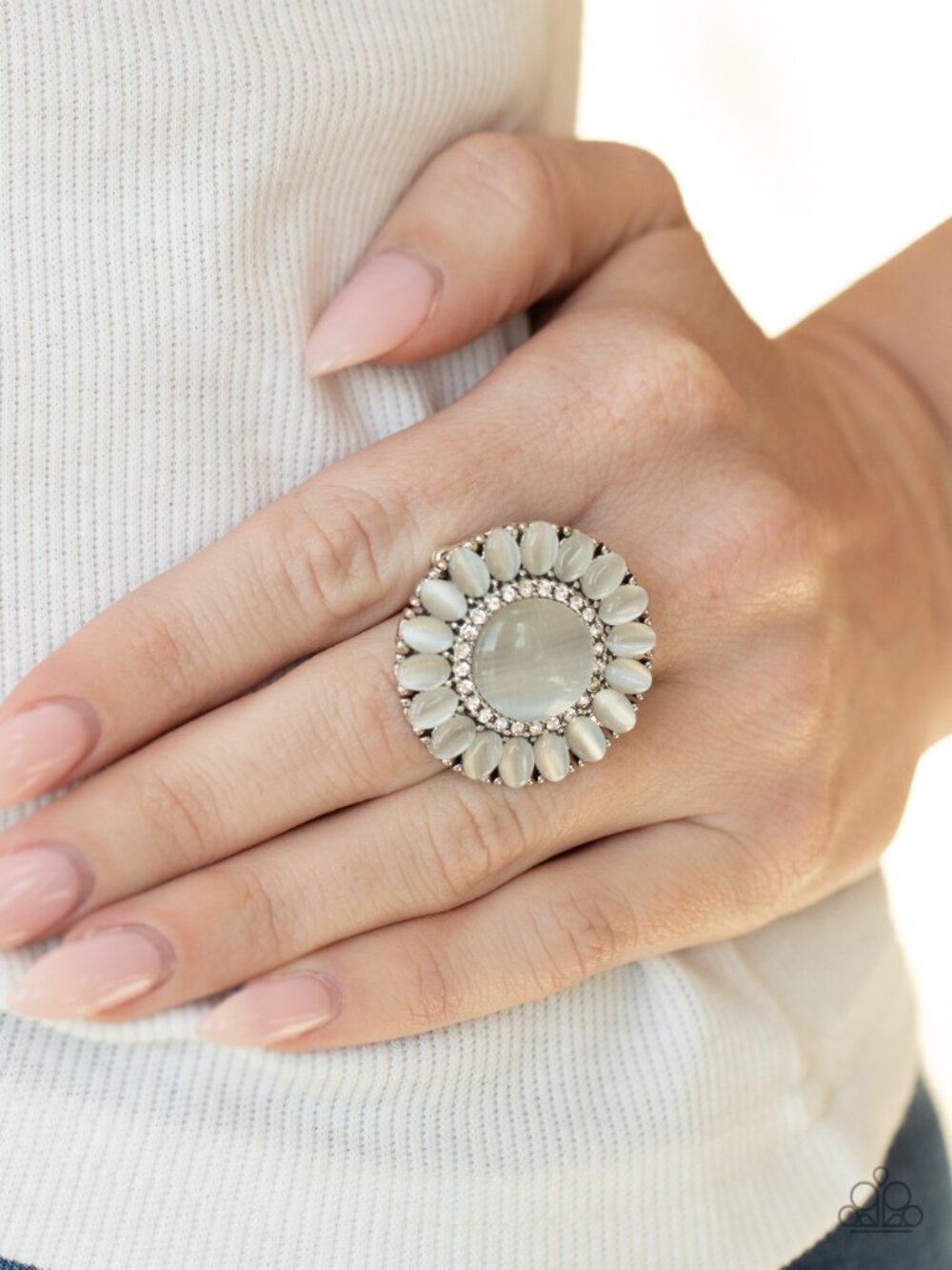 Paparazzi Ring (R211) - Picture 2 of 2